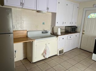 200 W Henry St APT 2, Saline, MI 48176