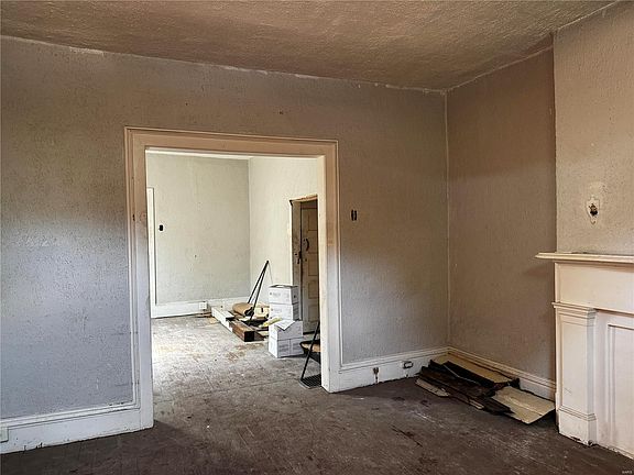 4th image of 712 Holly Hills Ave