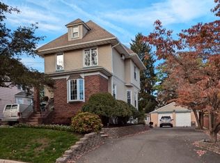 17 Twain Pl, Clifton, NJ 07013