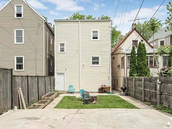 2nd image of 3428 W Cortland St #2