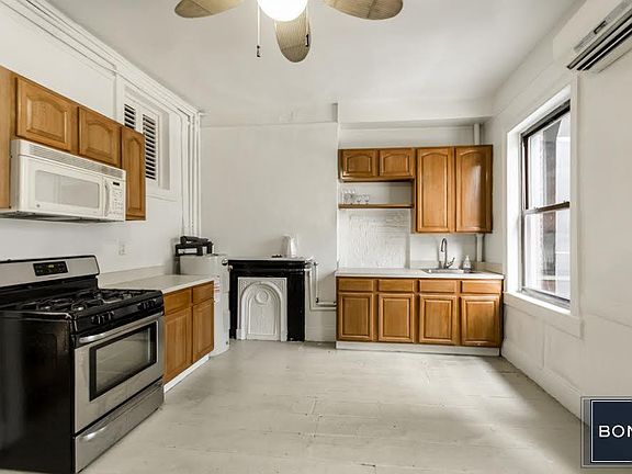 5th image of 508 Greenwich St APT 4