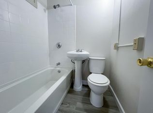 35 Bond St #3E, Hartford, CT 06114