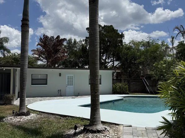 68 Oakdale St, Windermere, FL 34786