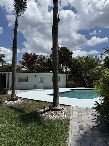 68 Oakdale St Photo 1