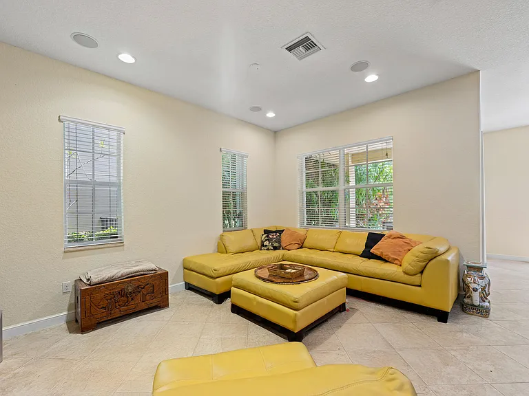 1043 Vintner Blvd — Photo 23