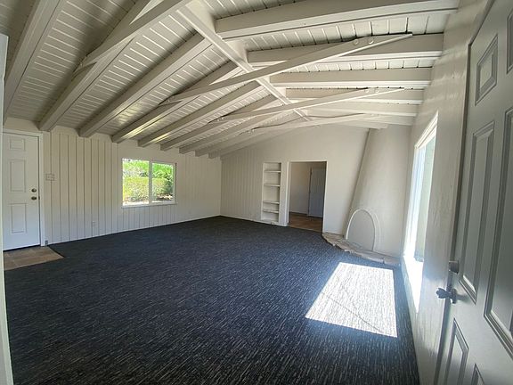 2nd image of 451 N Chorro St