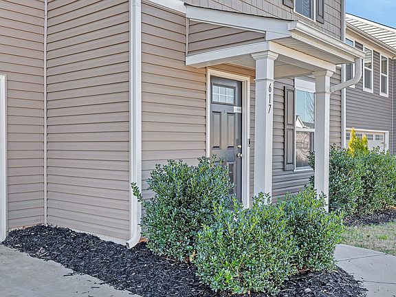 4th image of 617 Maplestead Farms Ct