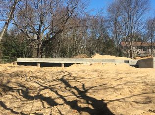 9325 Main Bayview Rd, Southold, NY 11971