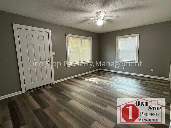 3rd image of 7116 Flora Ave