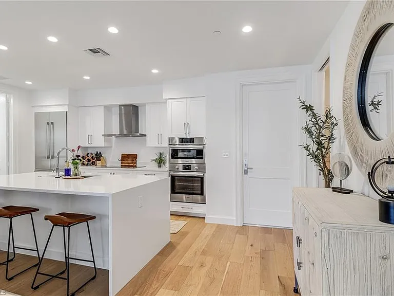 1115 Central Ave #340 — Photo 4