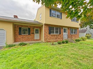 95 Salisbury Rd, Delmar, NY 12054