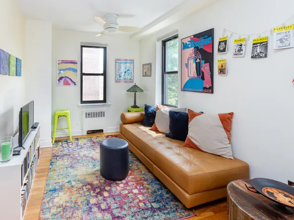 3840 Greystone Avenue image 5 of 15