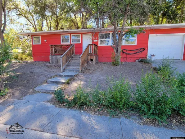 606 N 10th St E, Riverton, WY 82501