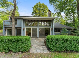 16101 Hilltop Rd, Eden Prairie, MN 55347