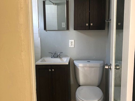 5th image of 2652 E 15th St #7