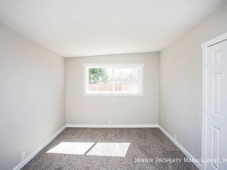 2725 63rd St #1 — Photo 31