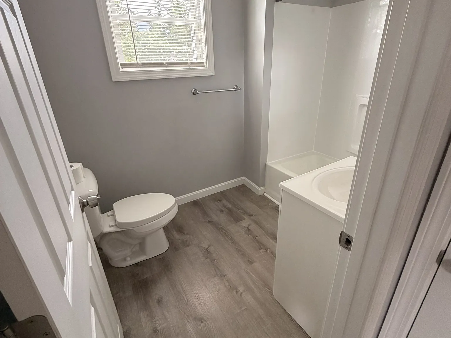 2 bed, 1100 sqft, $1,550 — Photo 4