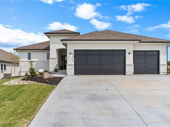 4359 NE Hideaway Dr, Lees Summit, MO 64064