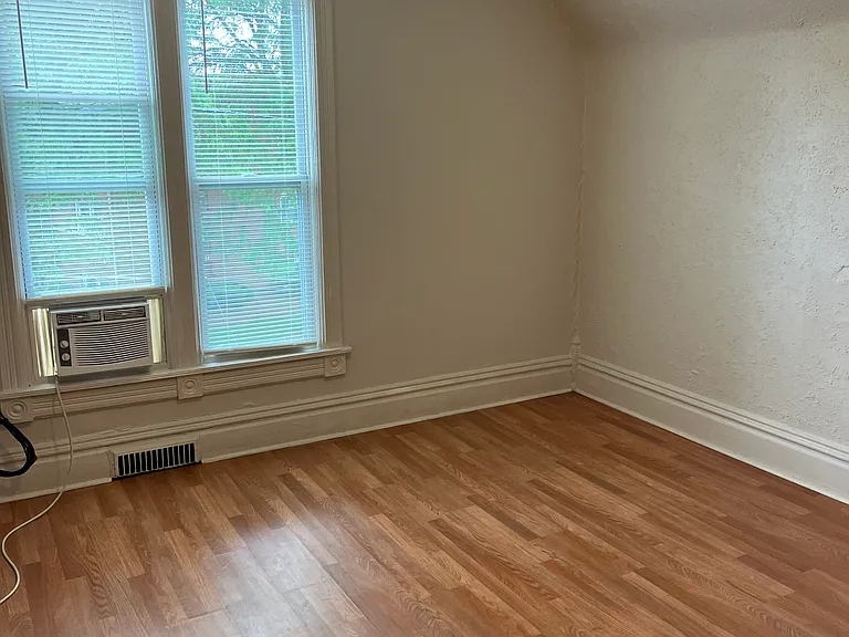 34 Lynch St #2 — Photo 8