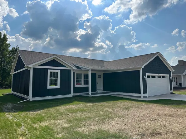 6221 Willowbrook Dr, Saginaw, MI 48638