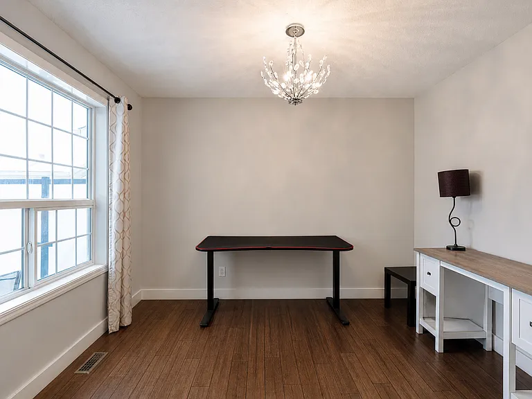 541 Citadel Meadow Bay NW — Photo 4