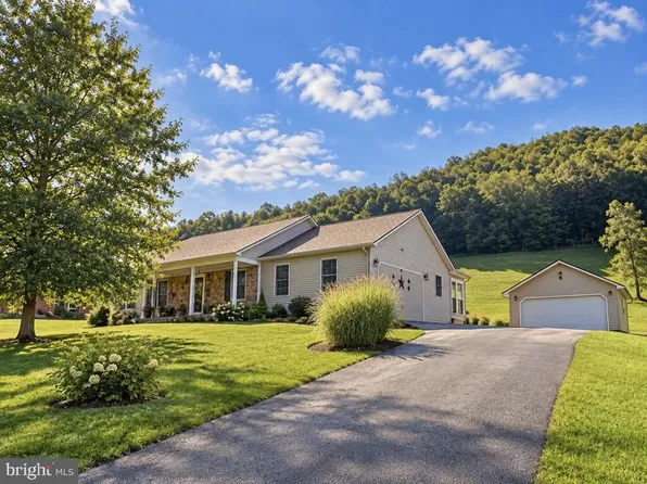 48 Conable Ave, Roulette, PA 16746