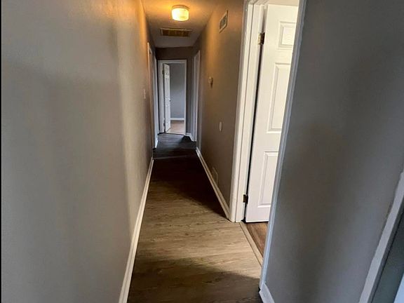 4th image of 1830 Fayette Dr