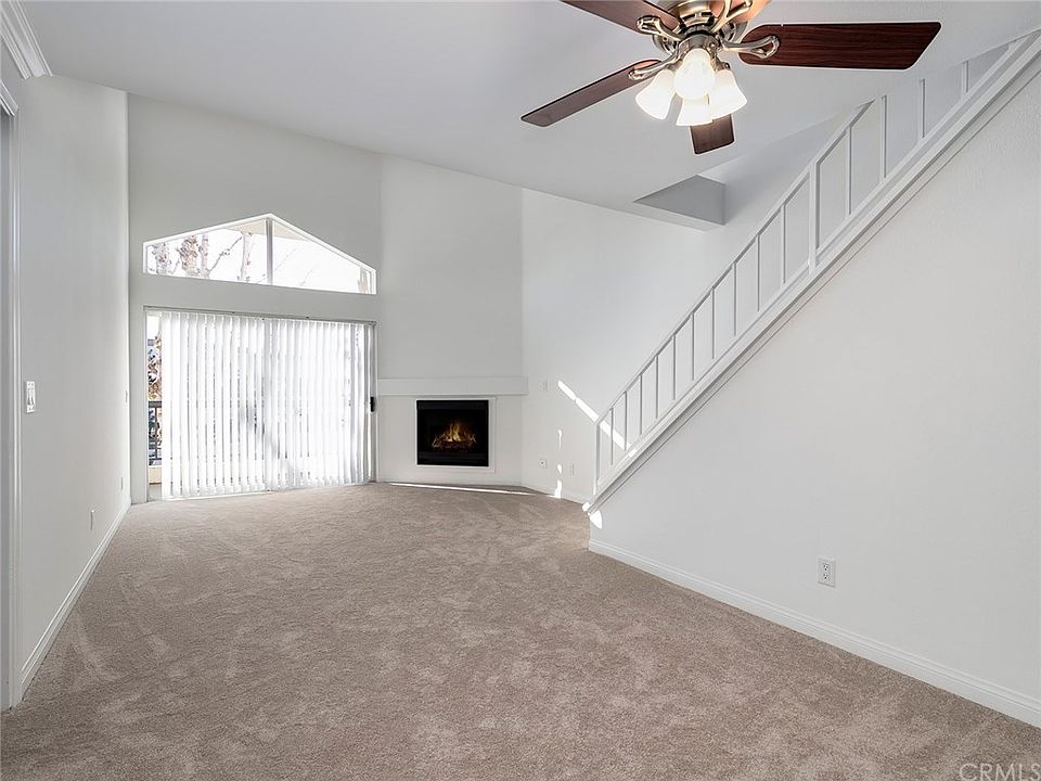 1st image of 5510 Owensmouth Ave APT 312