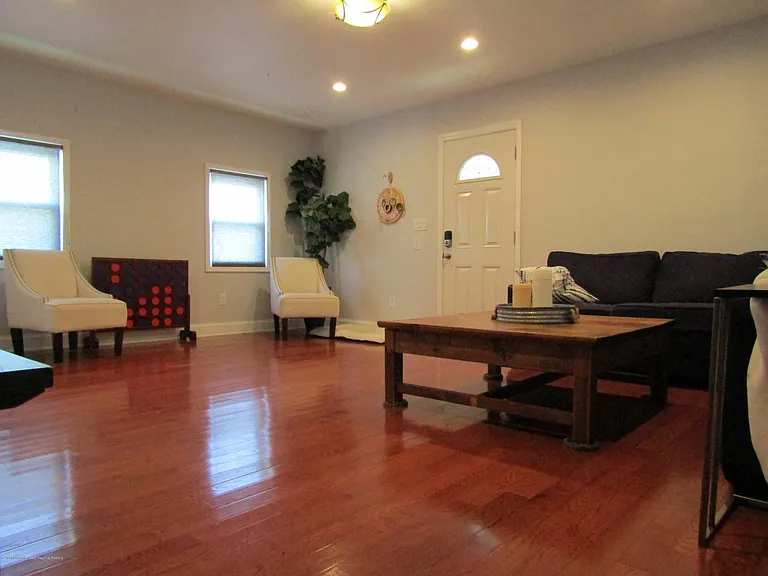 1726 Melrose Ave — Photo 8