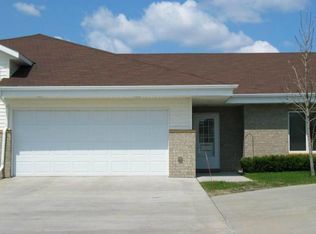 4096 Lark Cir, Grand Forks, ND 58201