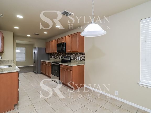 5th image of 10409 Jaybird Dr