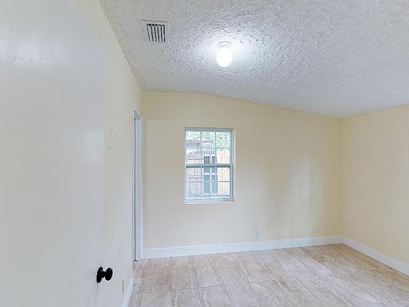 5th image of 5135 Banshee Ave