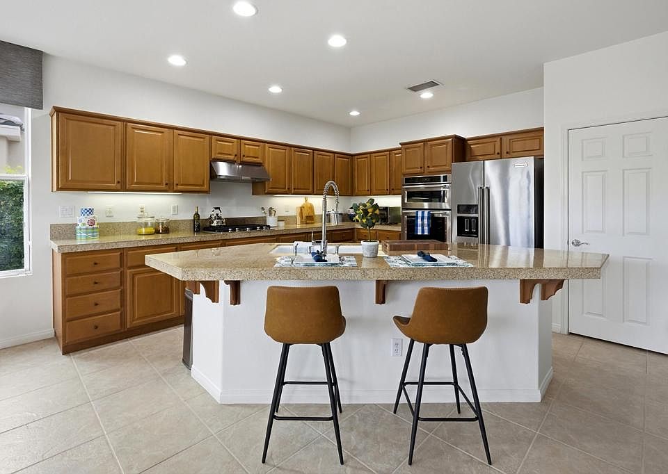 1st image of 60440 Juniper Ln
