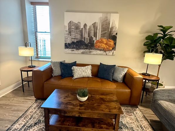 622 Wabash Ave #402