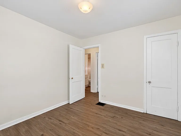 4100 Fulton Ave — Photo 10
