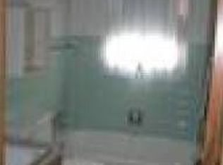 4143 R St, Omaha, NE 68107