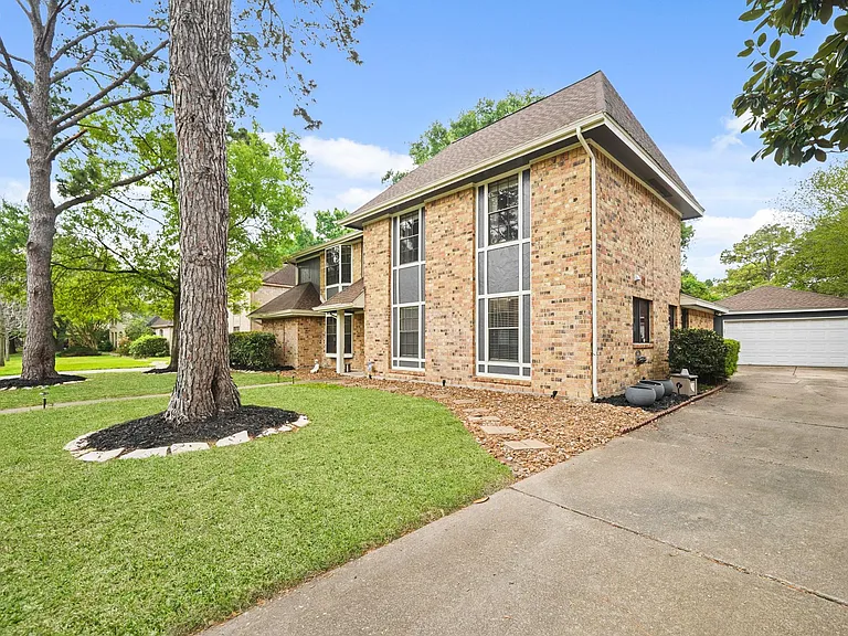 15831 Ridge Park Dr — Photo 23