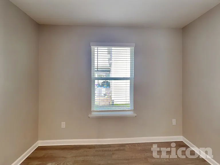 470 Chandler Dr — Photo 20