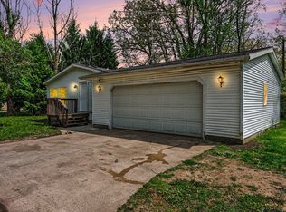 62252 Shaffer Rd, Constantine, MI 49042