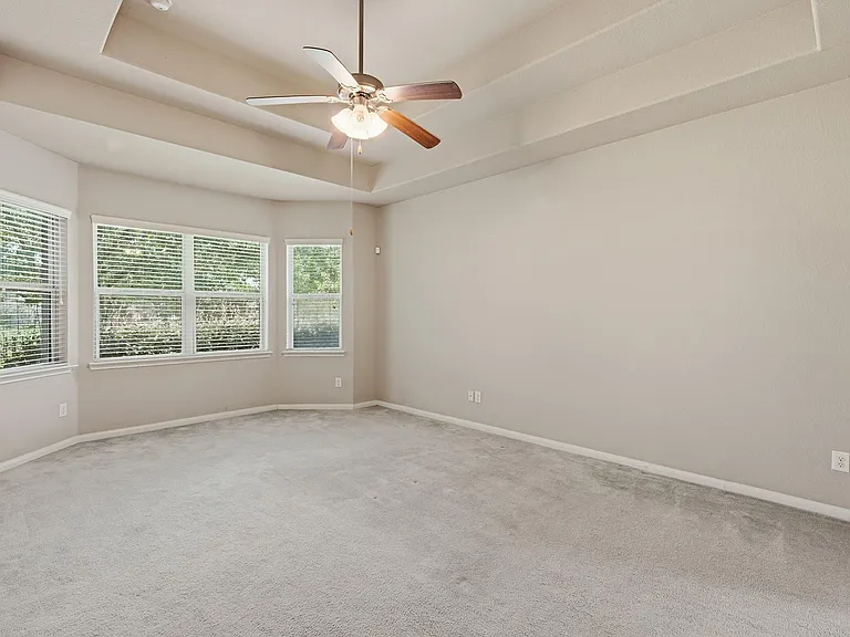 5815 Creek Crossing Ct — Photo 23