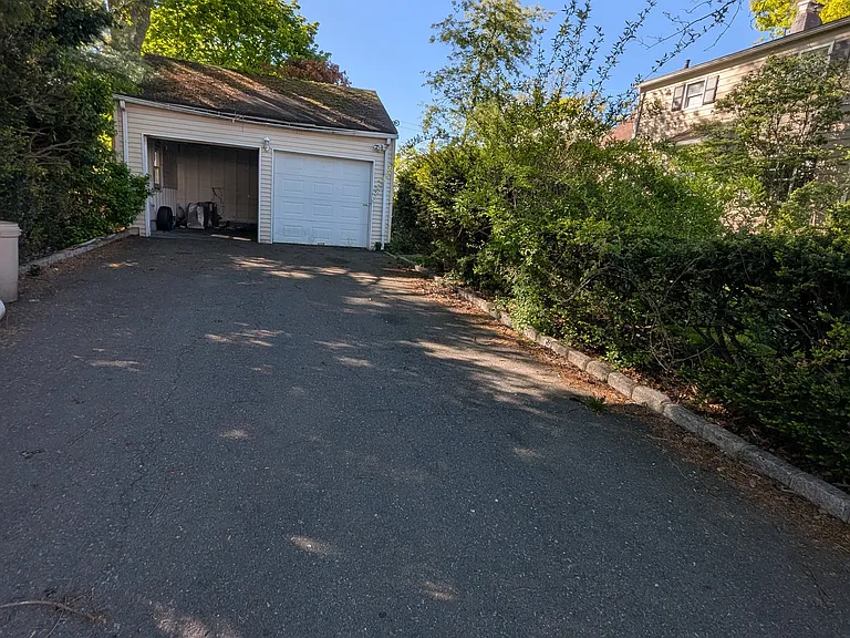 640 W Scott Ave — Photo 11