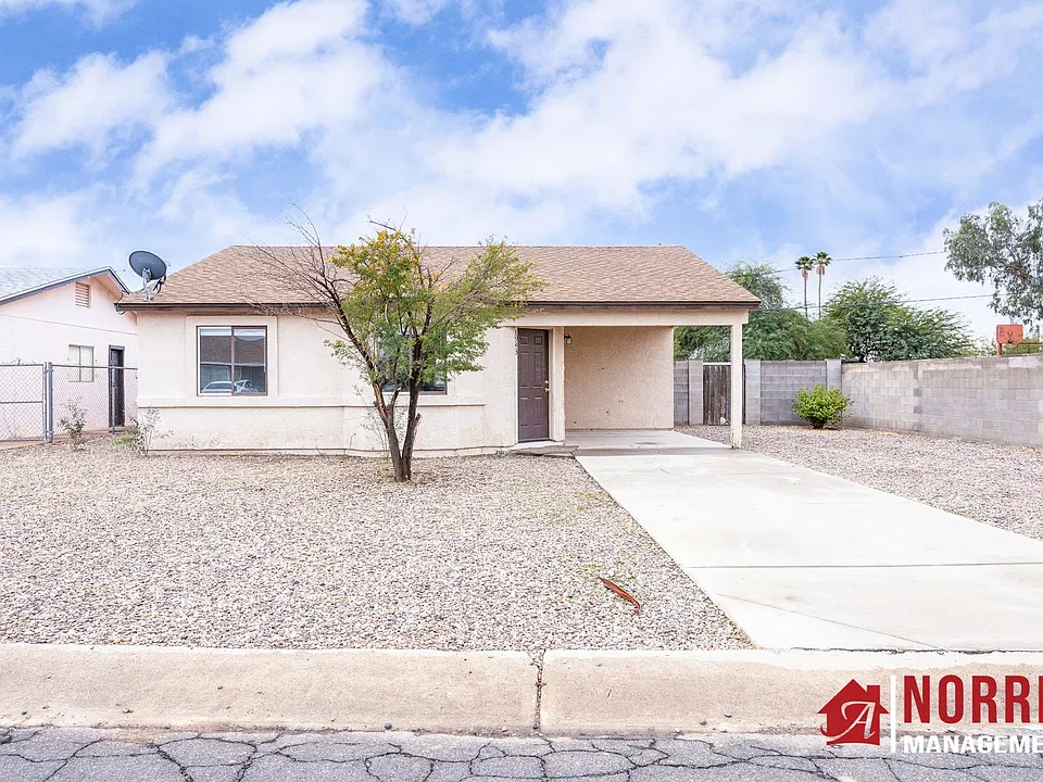 8943 W Coronado Dr