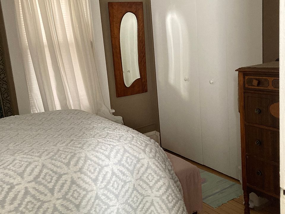 1st image of 323 Russell Ave N #1