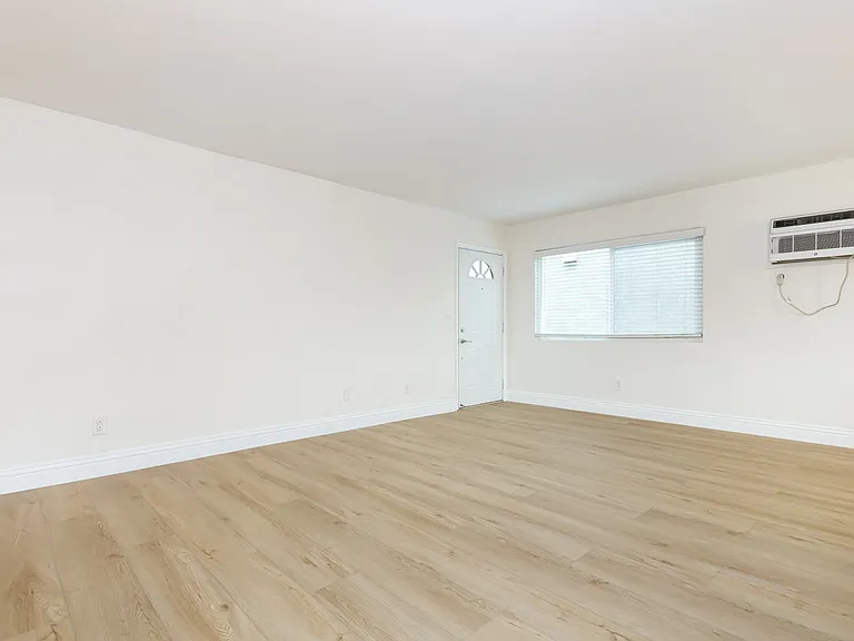 4833 Kansas St #105 — Photo 6