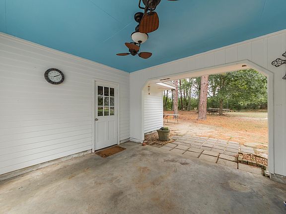 5th image of 254 Henderson Dr