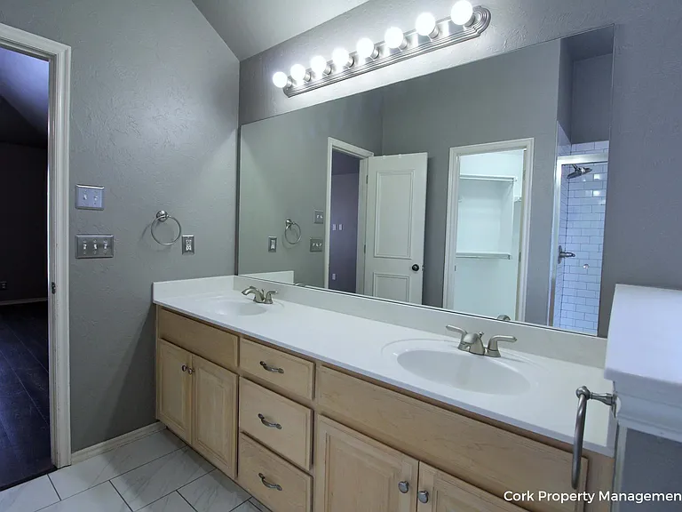 2808 Stonebrook Rd — Photo 40