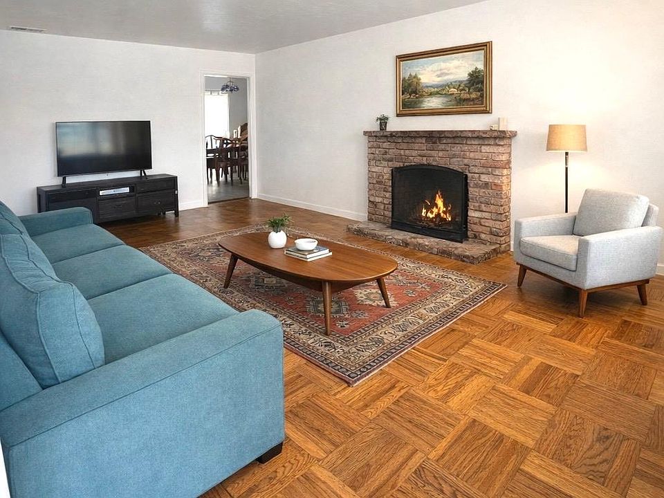 1st image of 401 Magnolia St