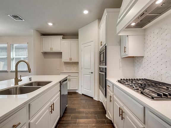 5th image of 2085 Tahoka Ln