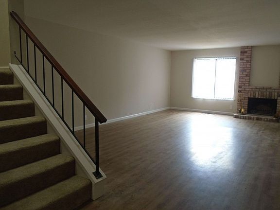 2nd image of 2981 Wisteria Ln