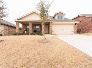 933 Roland Dr, Fate, TX 75189